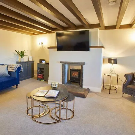 Host & - The Coach House Whitby