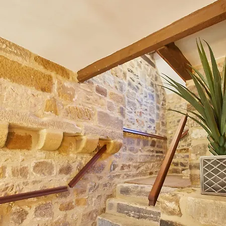 Host & - The Coach House * 惠特比