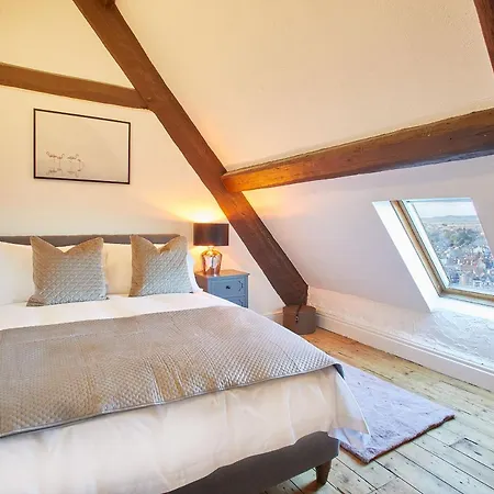 度假居 Host & - The Coach House 惠特比